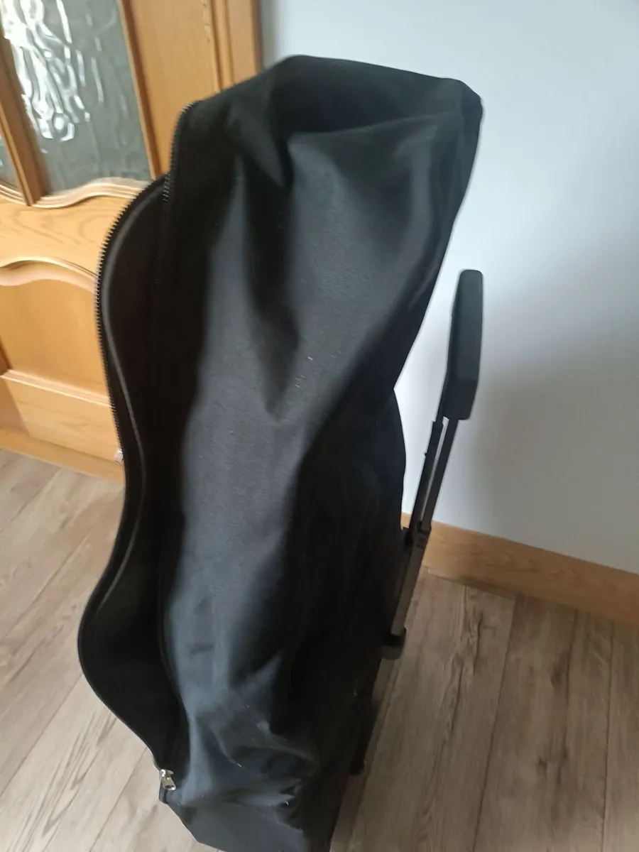 Massage chair - Image 1