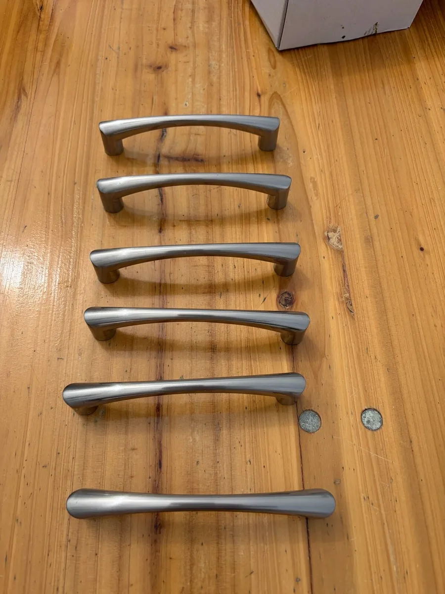 Cabinet/Wardrobe Handle x 6 - Image 2