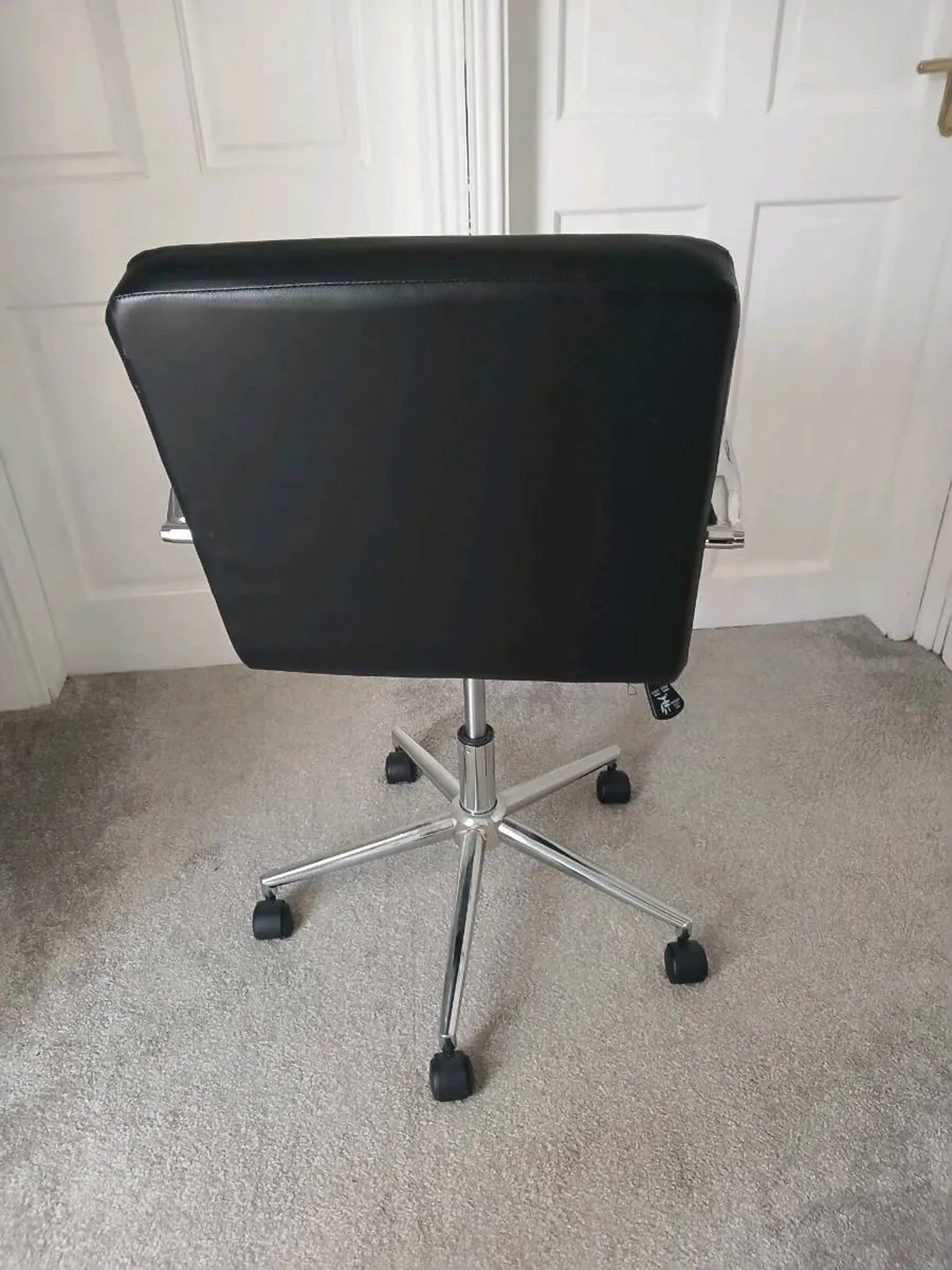 Office Chair - Image 3