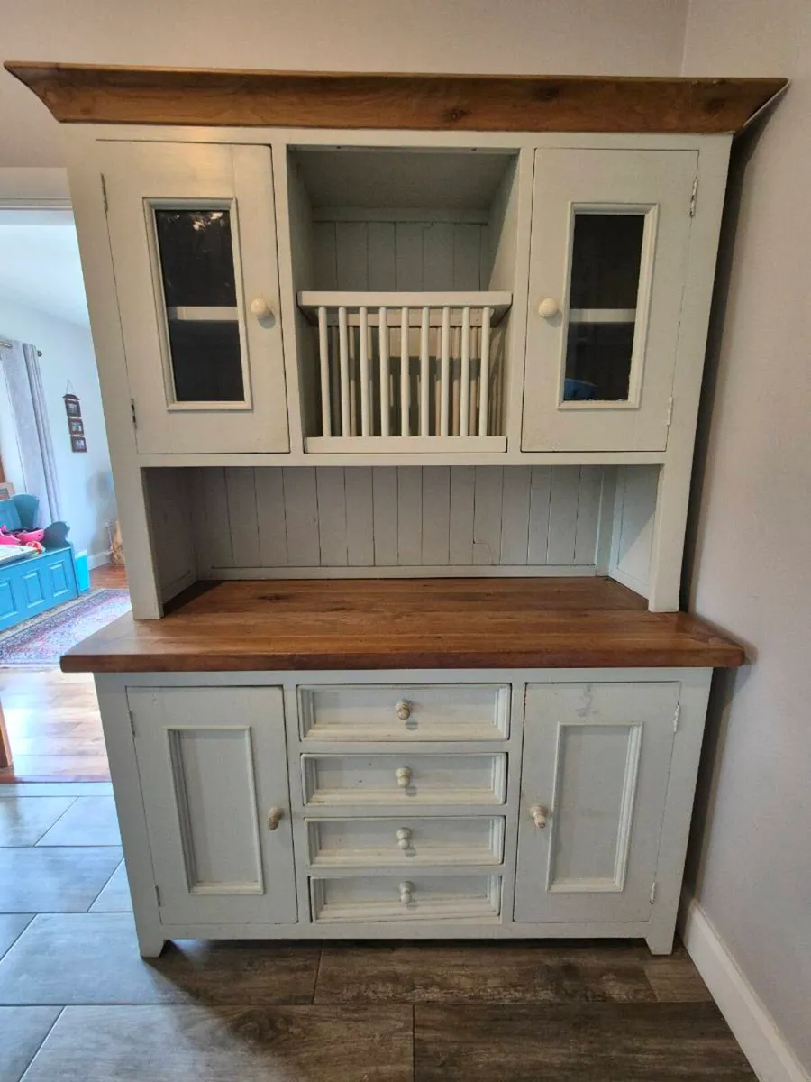 Country Style Dresser - Image 1