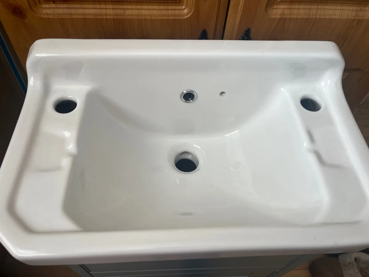 Bathroom vanity unit - Image 2