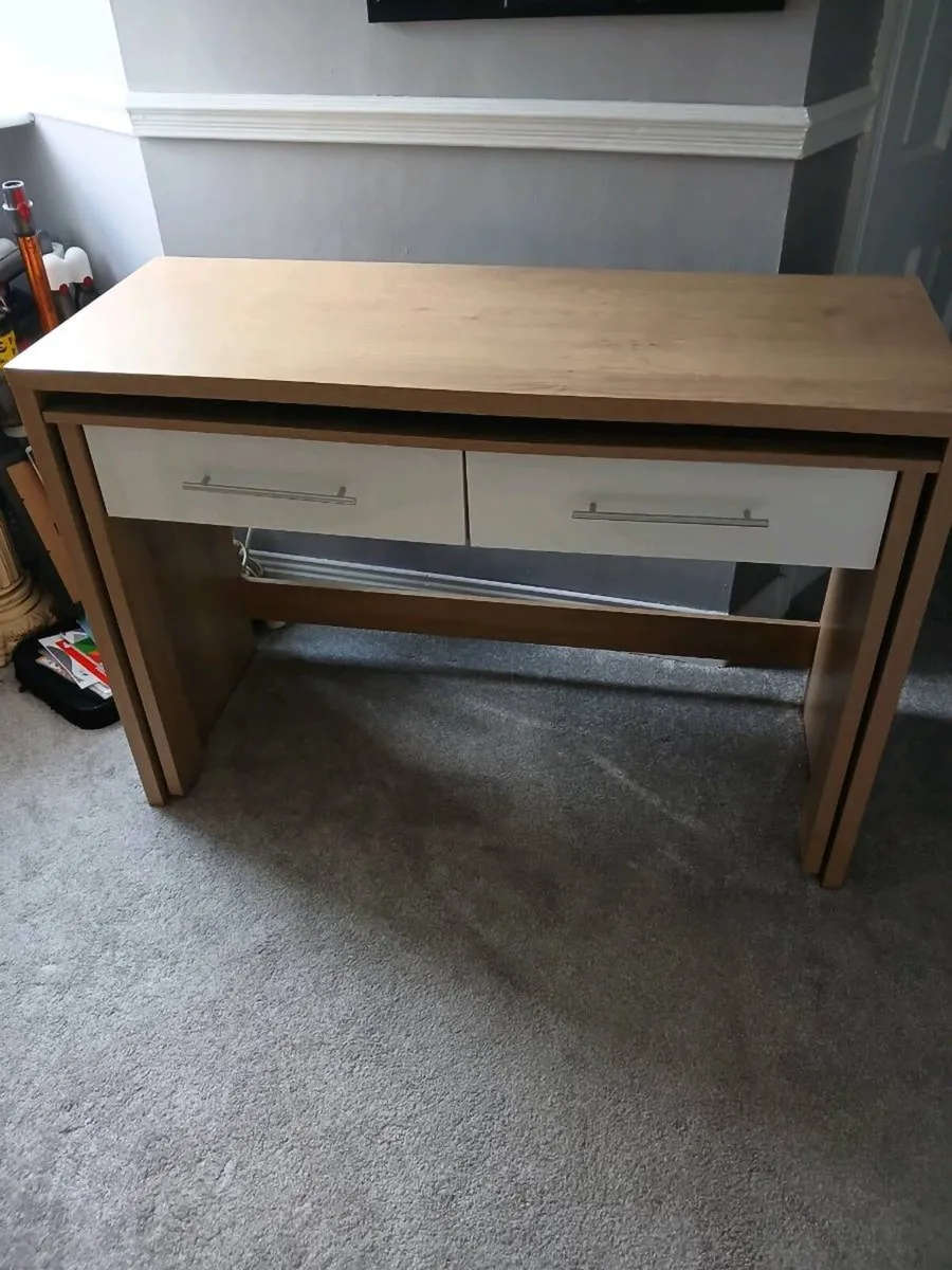 Desk - Image 3