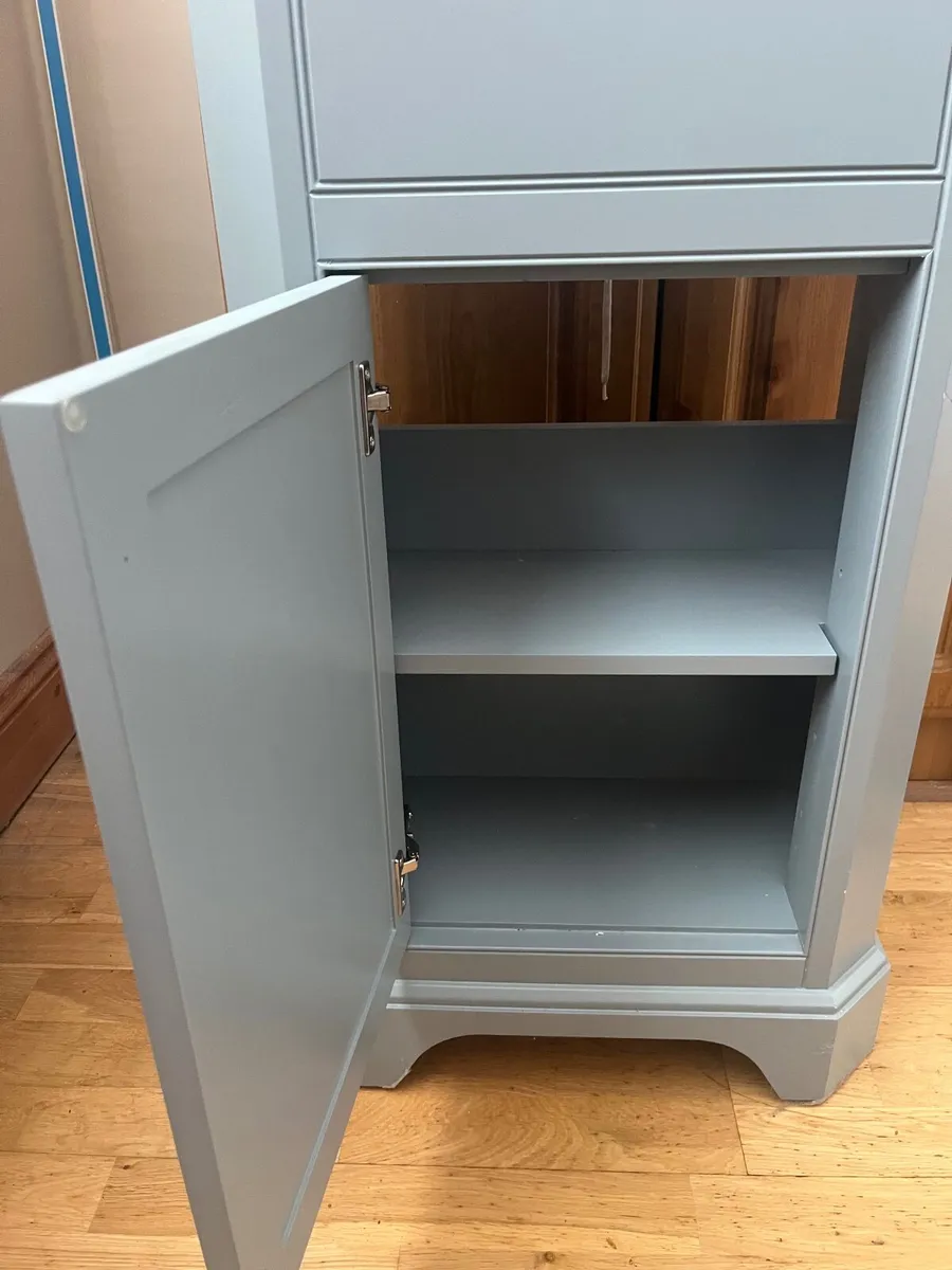 Bathroom vanity unit - Image 4