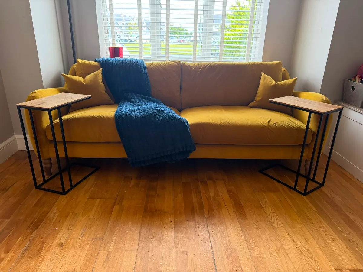 4 seater sofa - Image 2