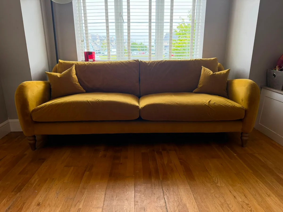 4 seater sofa - Image 1