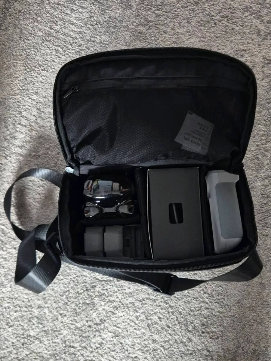 DJI Mini 5 Pro Fly More Combo with RC2 Controller - Image 3