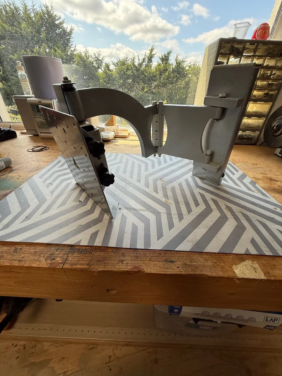 TV Wall Bracket - Image 1