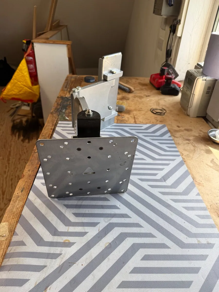 TV Wall Bracket - Image 3