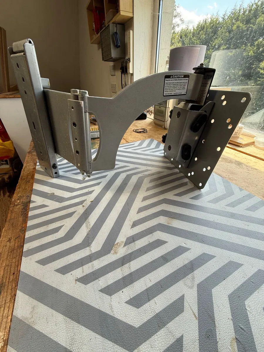 TV Wall Bracket - Image 2