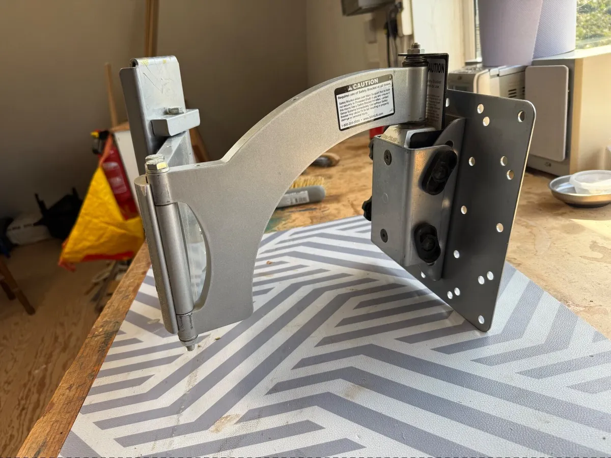TV Wall Bracket - Image 4