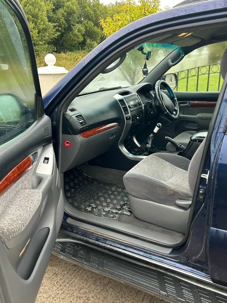 Toyota Landcruiser - Image 4
