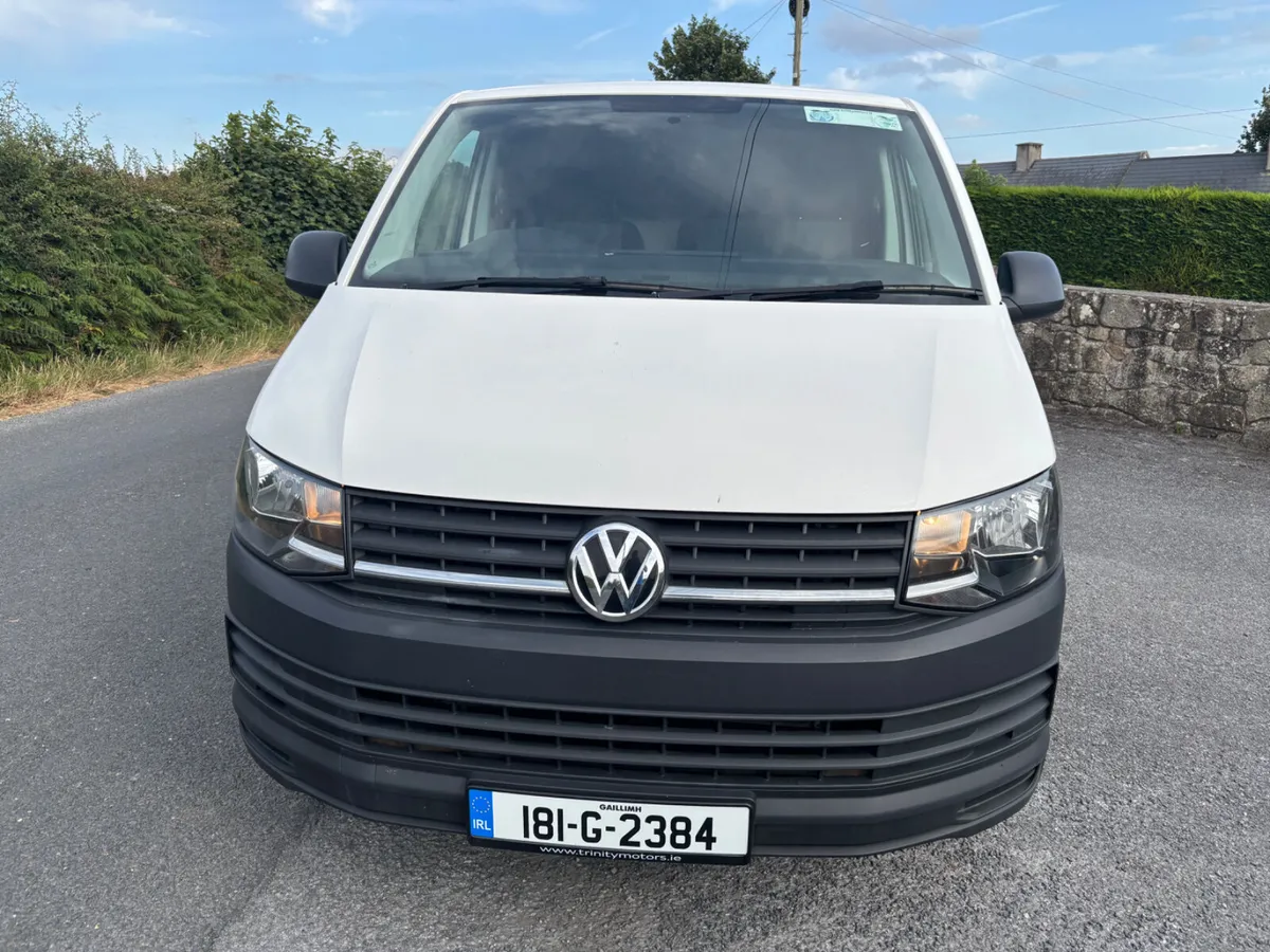 Volkswagen Transporter 2018 - Image 2