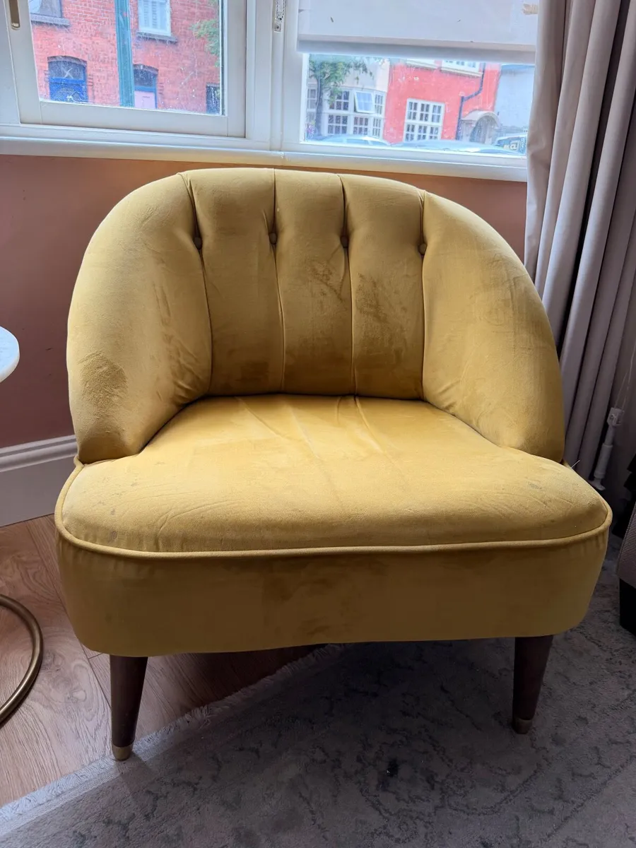 Mustard Yellow Velvet Accent Armchair - Image 2