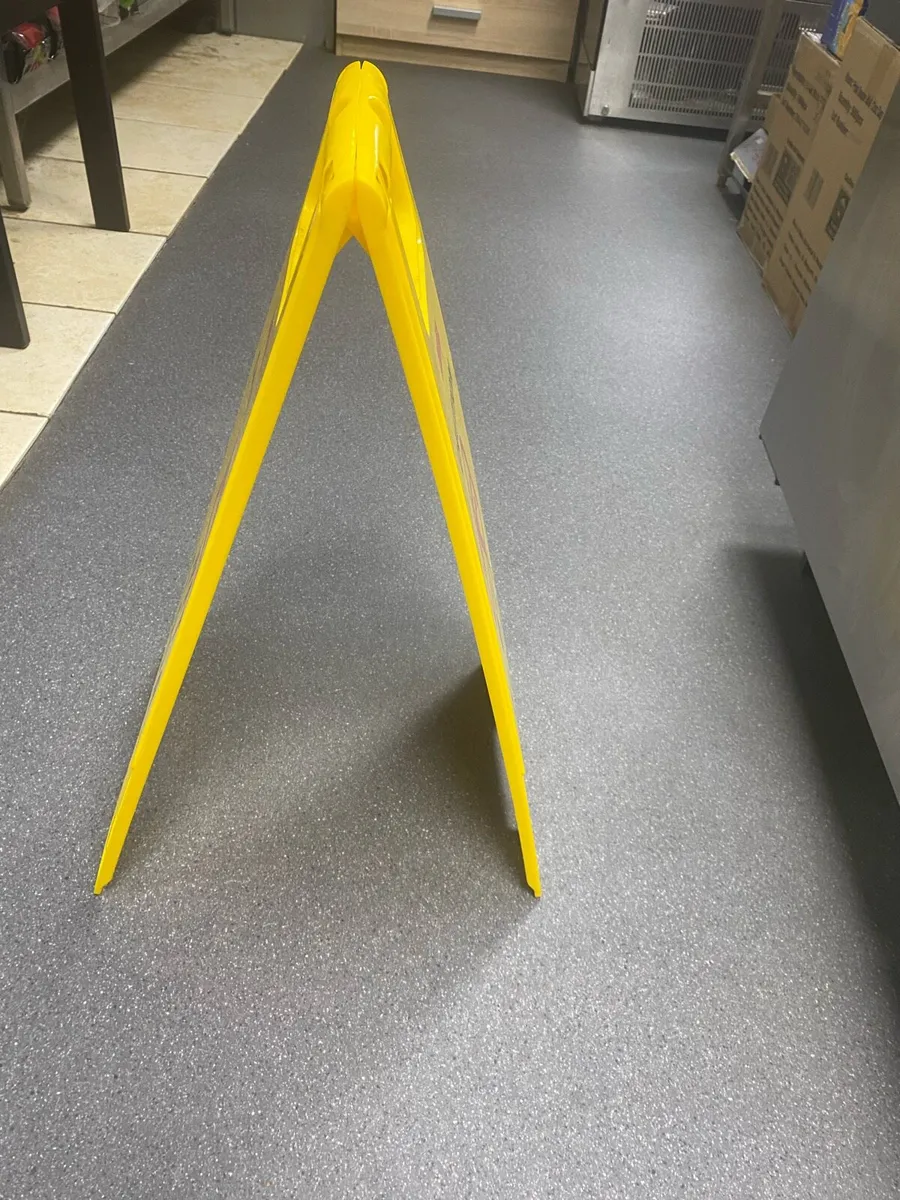 Wet floor sign - Image 2