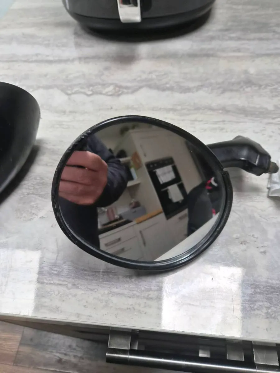 Mirrors and exhaust system. - Image 3