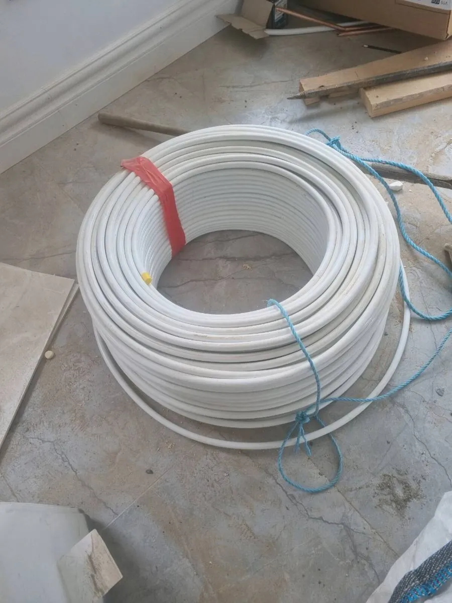 Underfloor heating pipe - Image 1