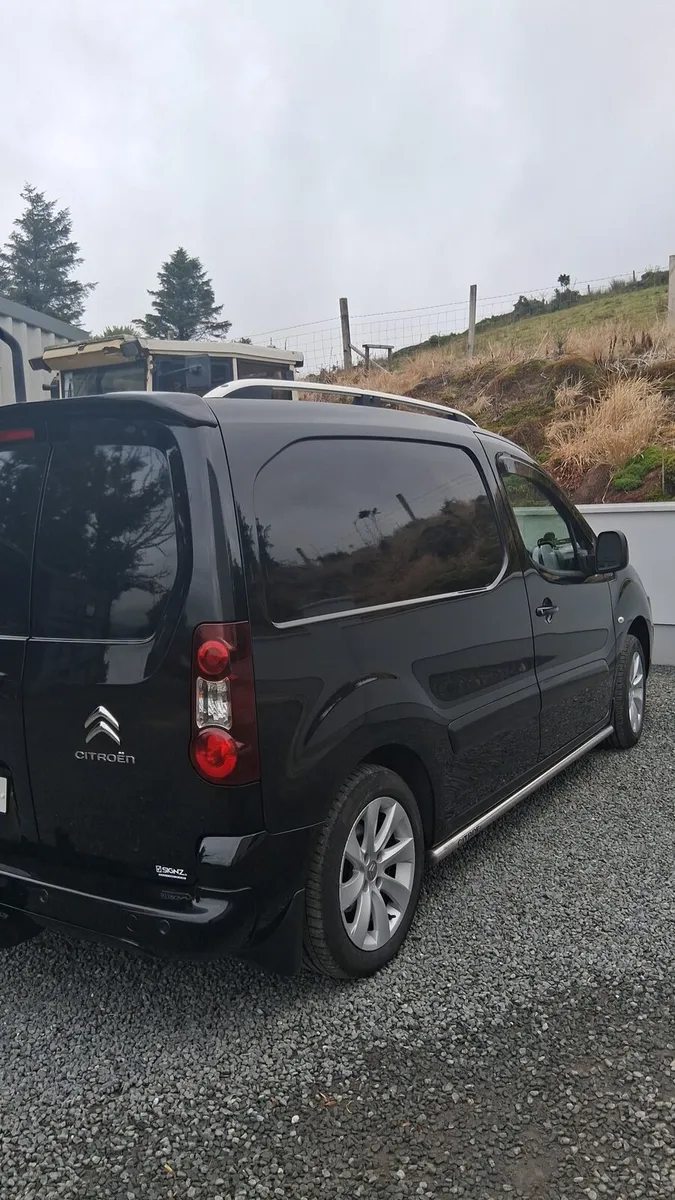 2018 Citroën berlingo enterprise Look model. - Image 3