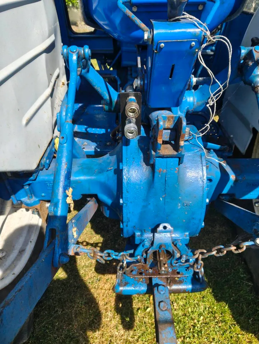 Ford 3000 - Image 4