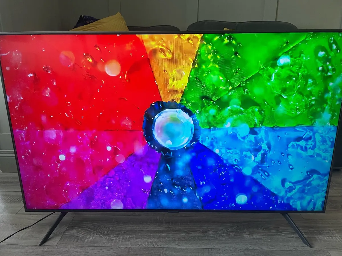 55” SAMSUNG CRYSTAL UHD 4K SMART TV - Image 3