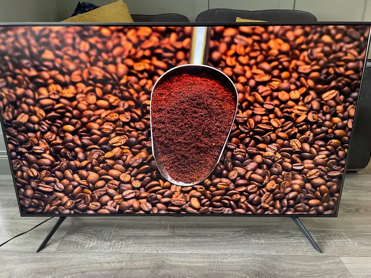 55” SAMSUNG CRYSTAL UHD 4K SMART TV - Image 4