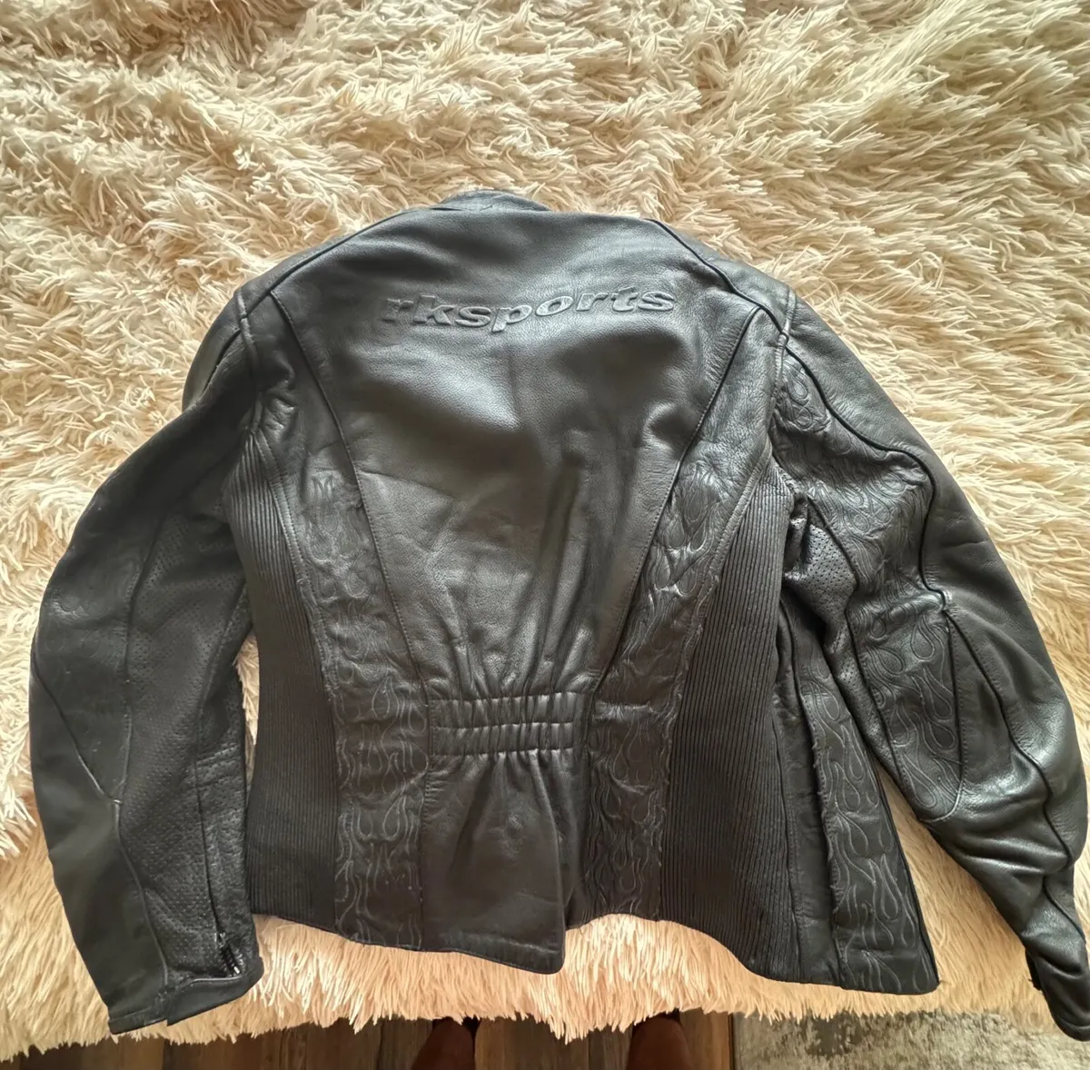 Lady’s leather motorcycle suite - Image 3