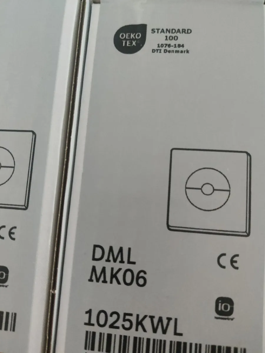 Velux black out electric blinds DML MK06 - Image 3
