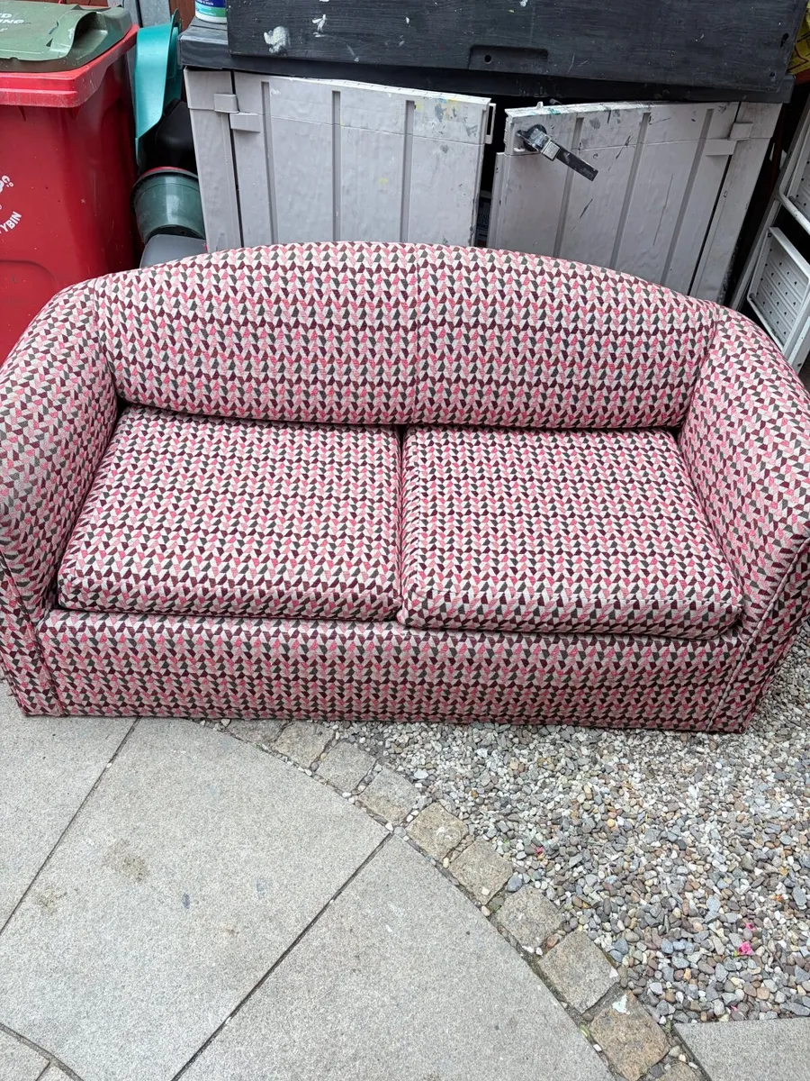 Sofa bed  great condition - free to takeaway - Image 1