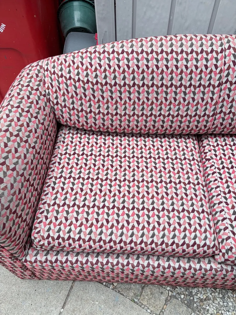 Sofa bed  great condition - free to takeaway - Image 3