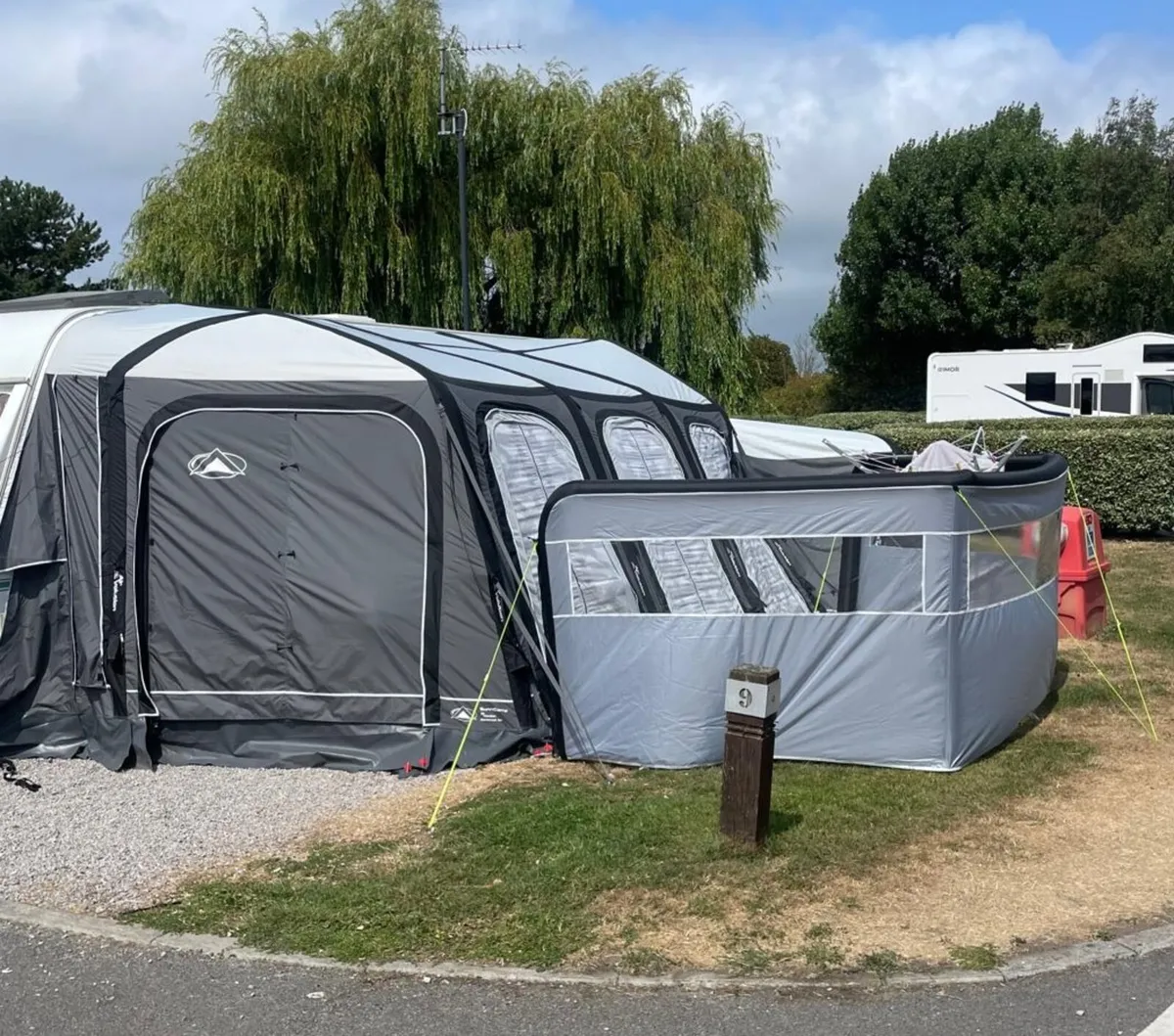 Abbey 5/6 berth with remote mover & Full Awning - Image 3