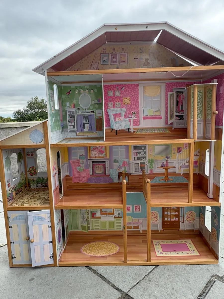 Doll House