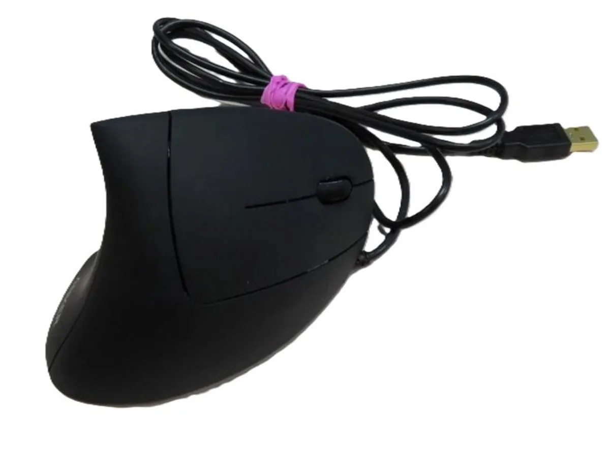 Anker Wired Vertical Ergonomic Mouse Model A7851 - Like New - Image 2