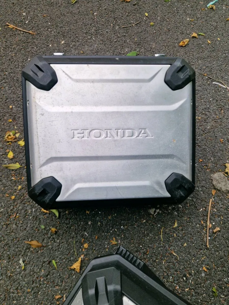 Honda original luggage - Image 4