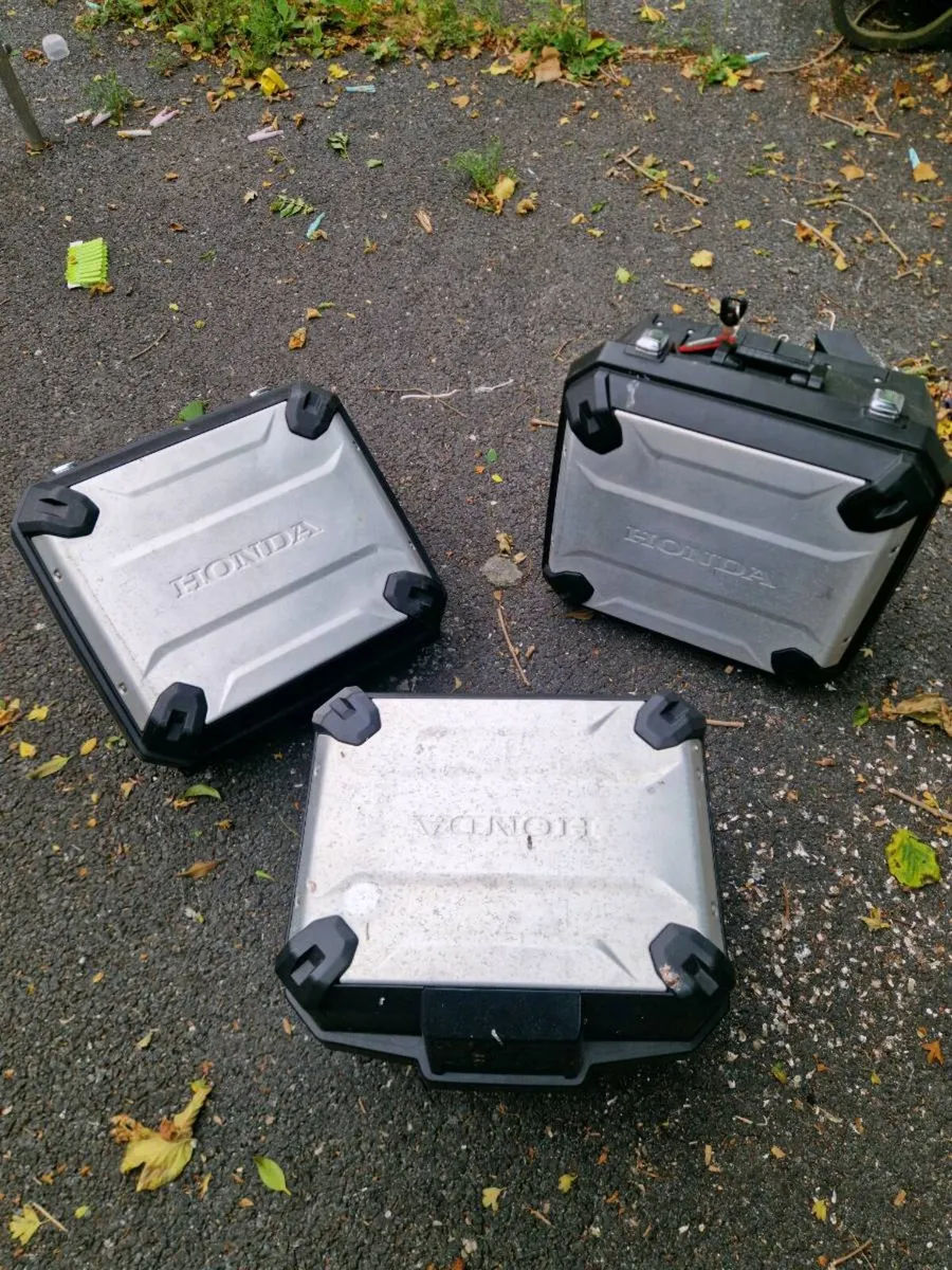 Honda original luggage - Image 3