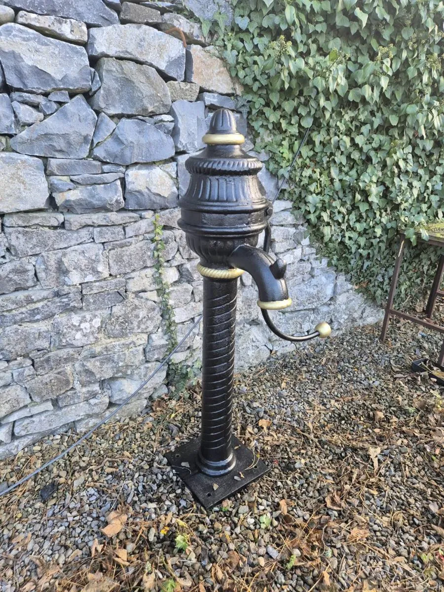 Water  fountain - Image 1