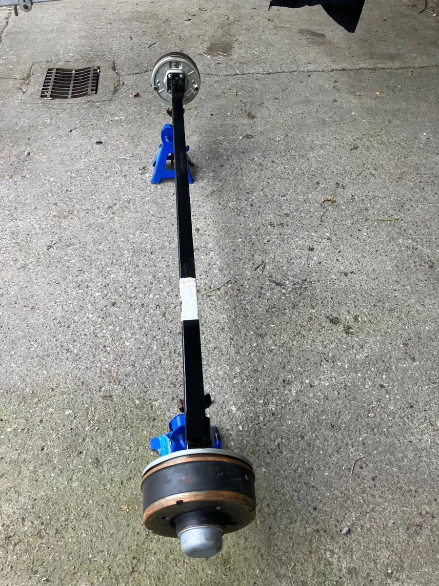 IFOR WILLIAMS AXLE FOR HORSE BOX UNUSED - Image 4
