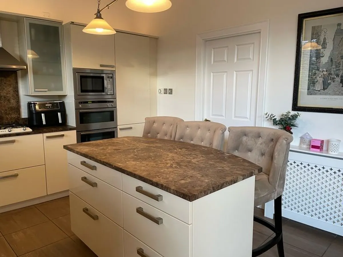 Kitchen - Image 2