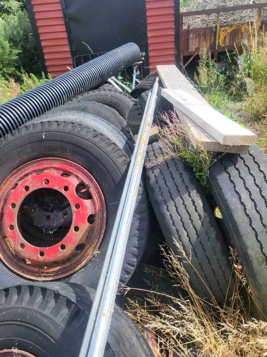 Wheelie - Image 3