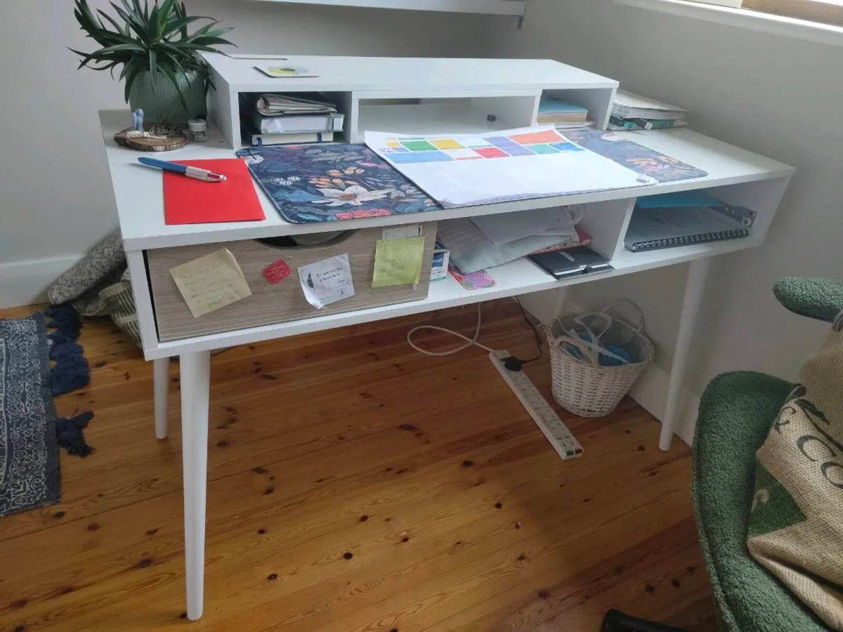 Desk - Image 2