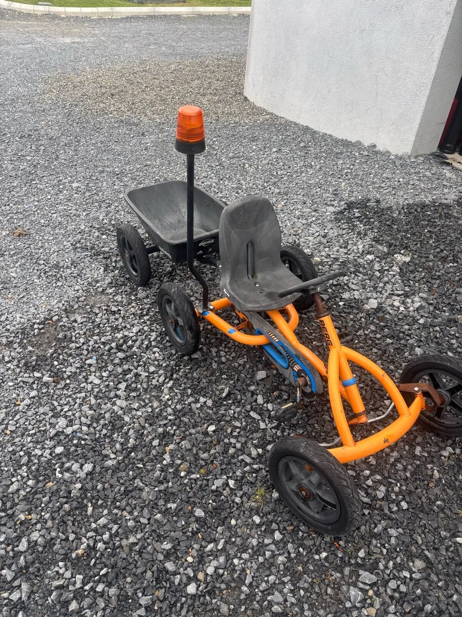 2 Burg go-carts & trailer - Image 2