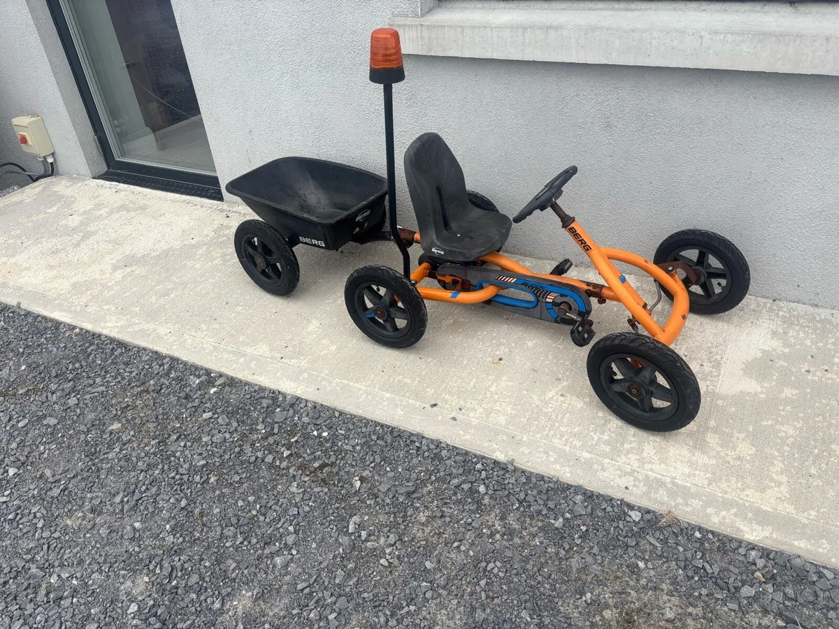 Burg go-kart & trailer - Image 1
