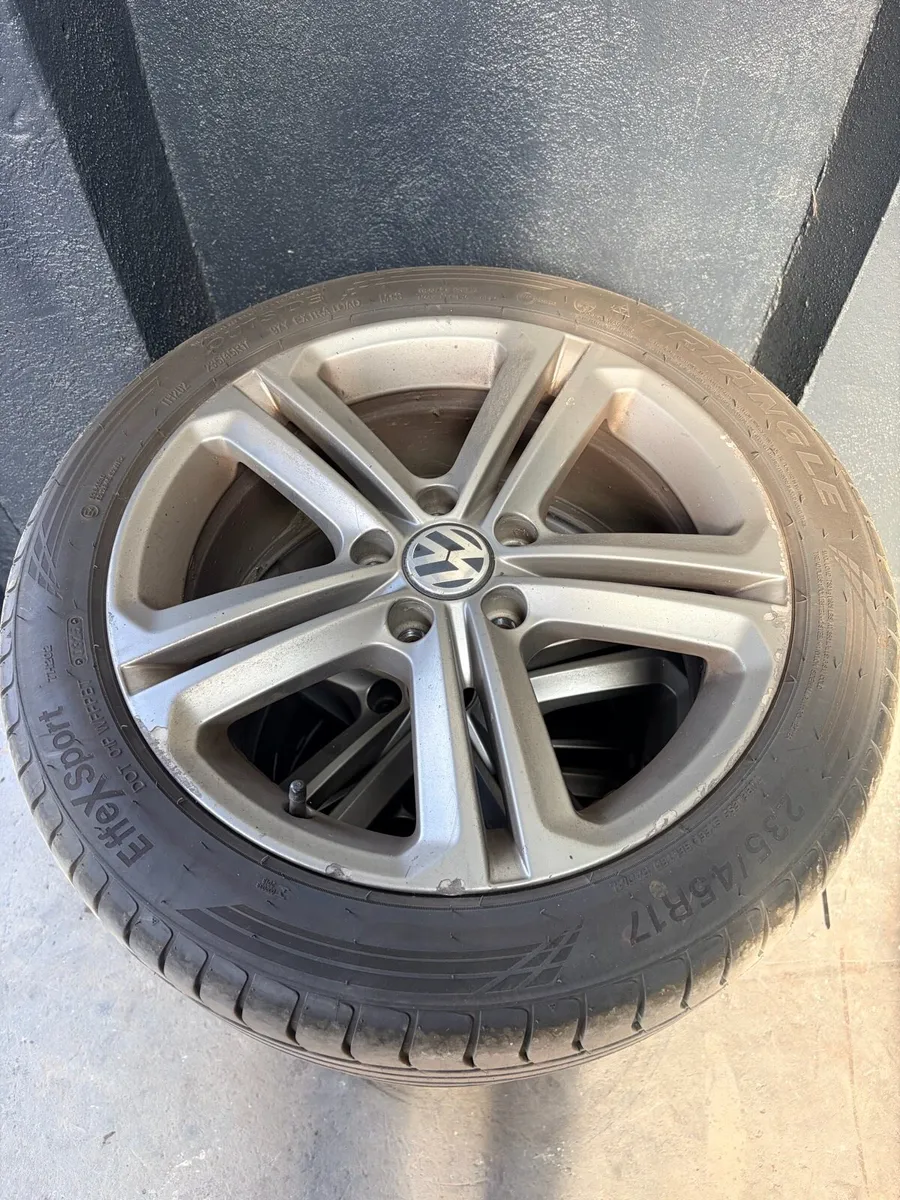 17” Passat R line alloys - Image 1