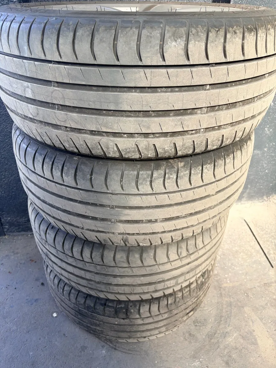 17” Passat R line alloys - Image 2
