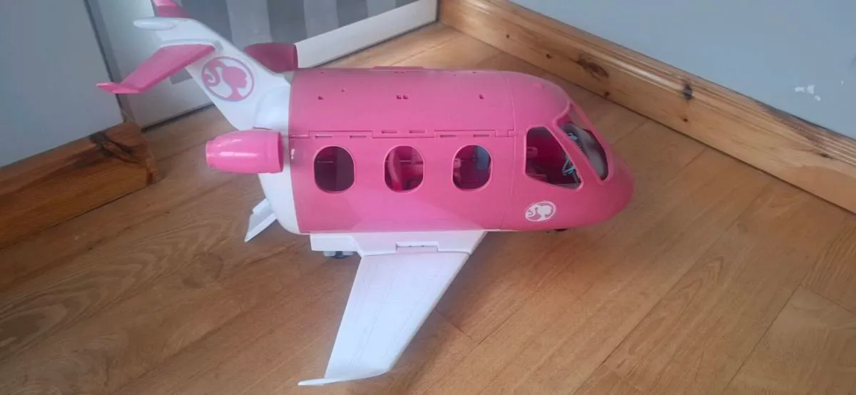 Pink Barbie aeroplane - Image 3