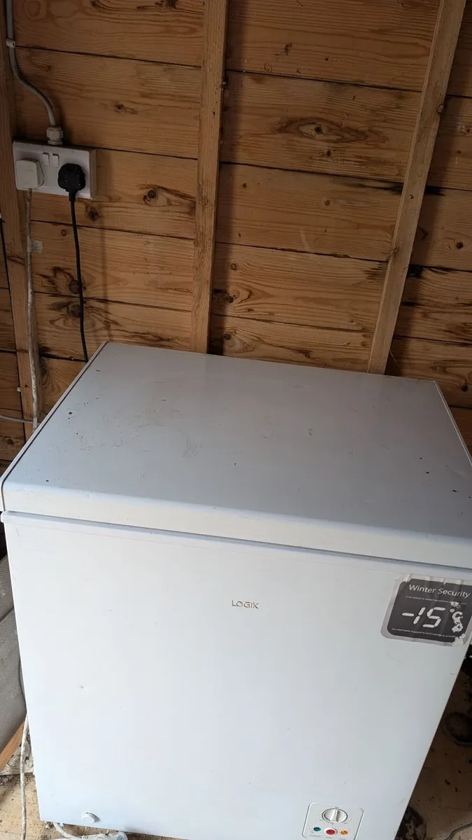 Chest freezer