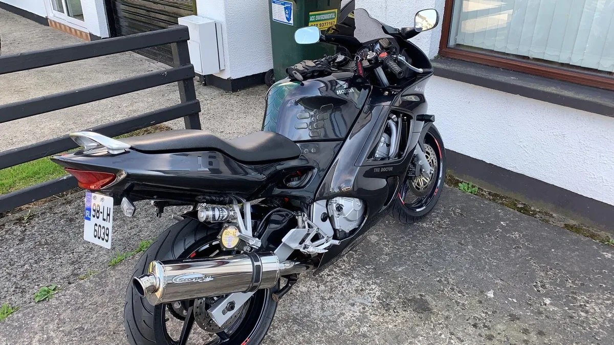 Honda CBR 600F - Image 3