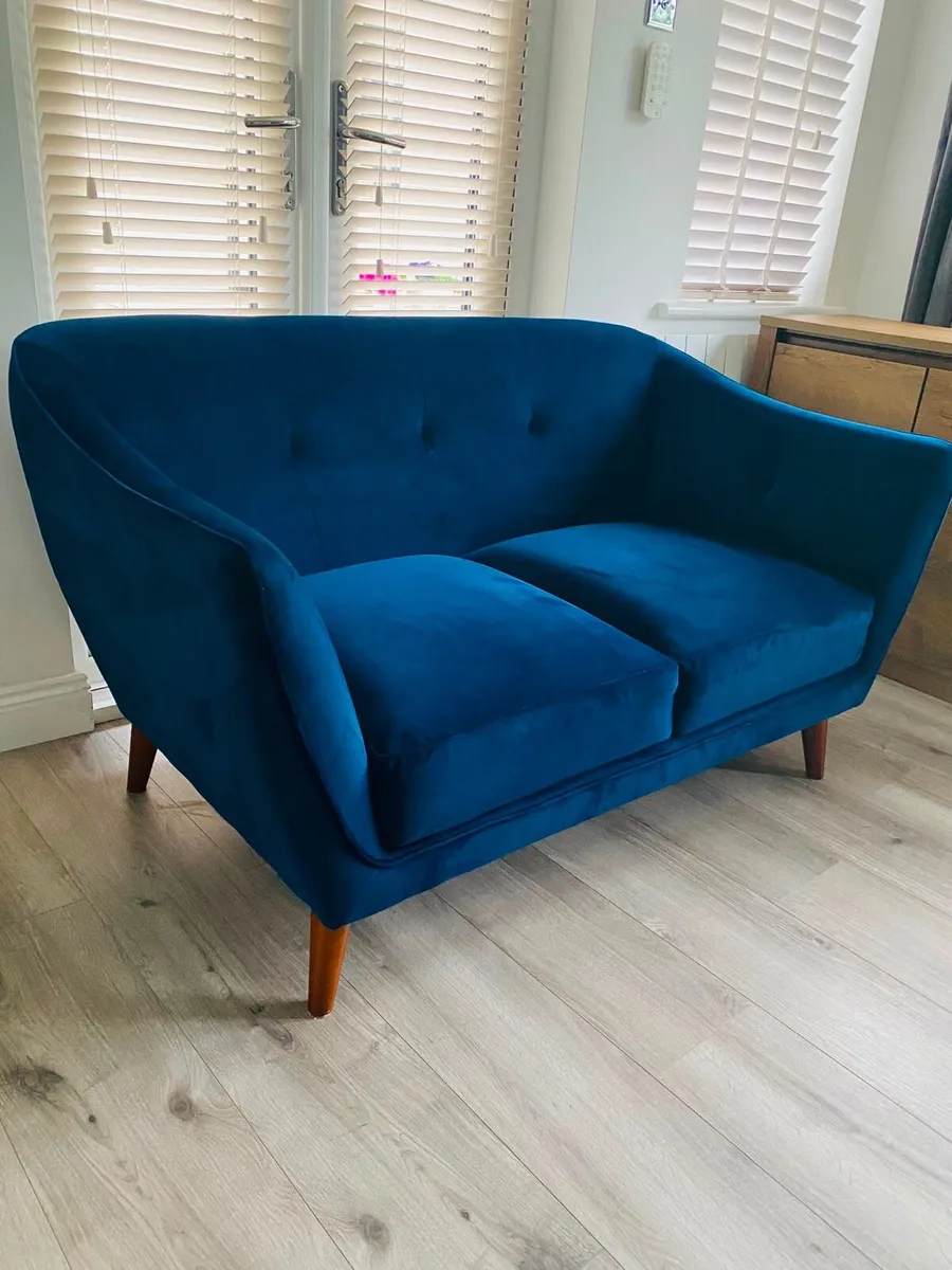 Couch - Image 2