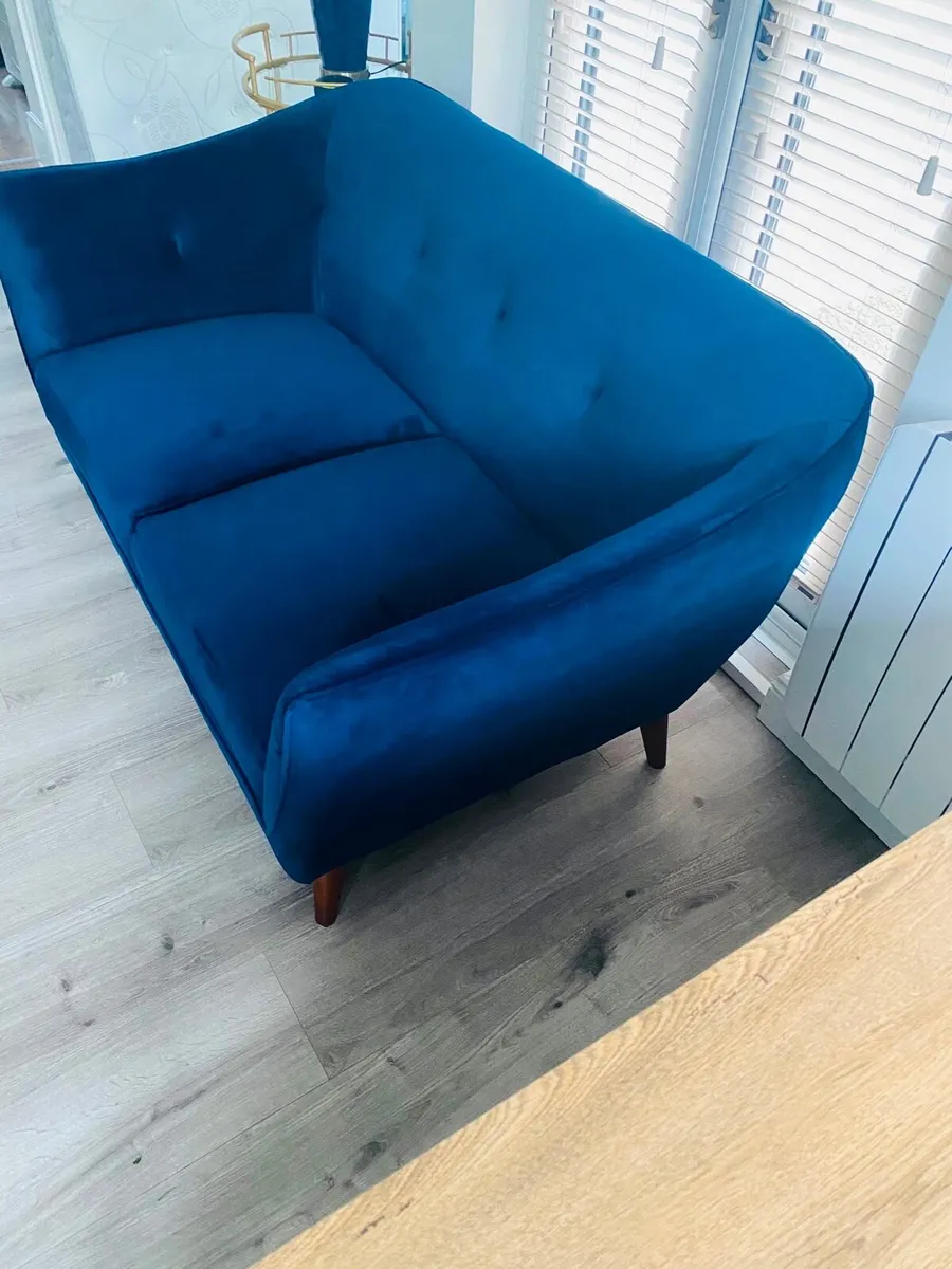 Couch - Image 3