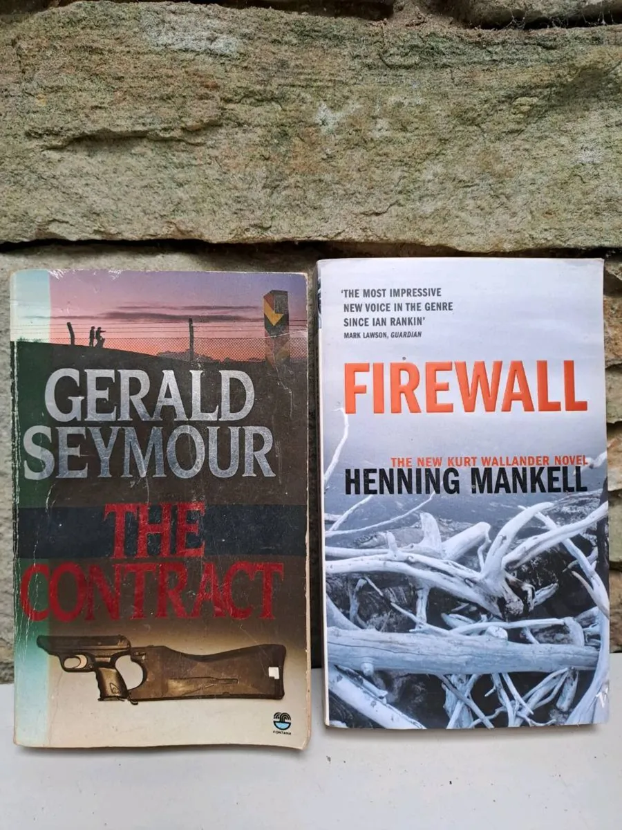 Crime and thriller book bundle - Image 4