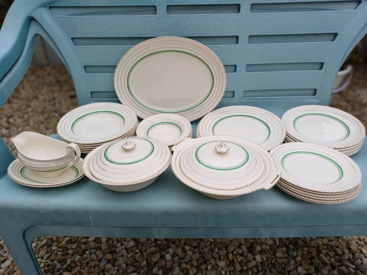 1940s Art Deco Johnson Brothers Dinner Set - Image 1