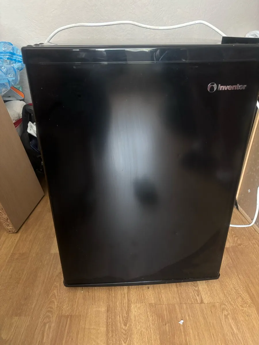 Mini fridge - Image 2
